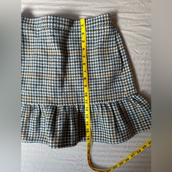 J. Crew•elastic waist houndstooth skirt•size 8•ruffle hem•100% wool•lined•multi - Picture 6 of 7